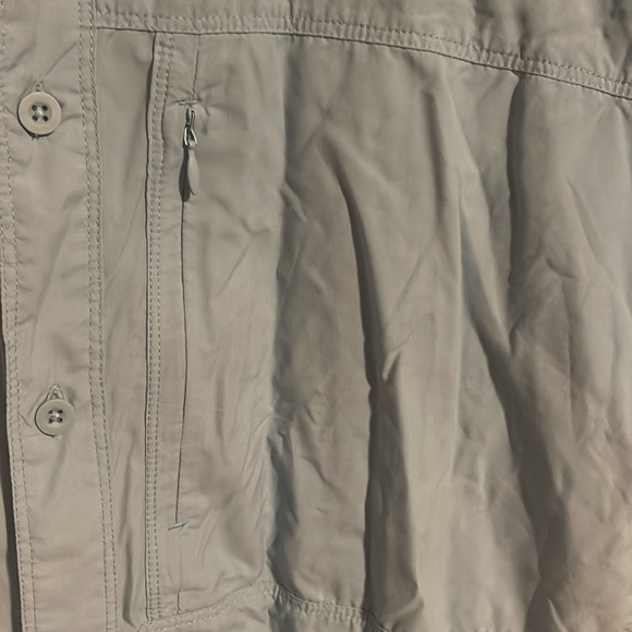 Short Sleeve Button Up Northface shirt - Picture 3 of 6